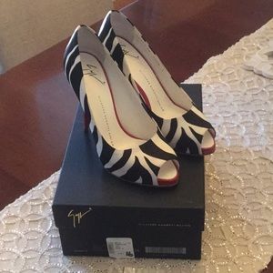 Giuseppe Zanotti Zebra Peep Toe Pumps Size 38 8